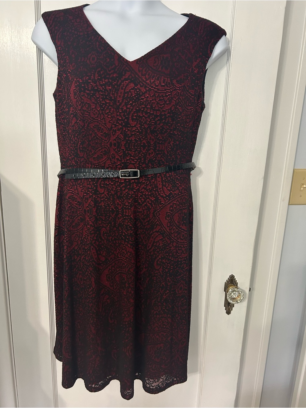 Black Label by Evan-Picone sleeveless red black lace dress with belt size 14